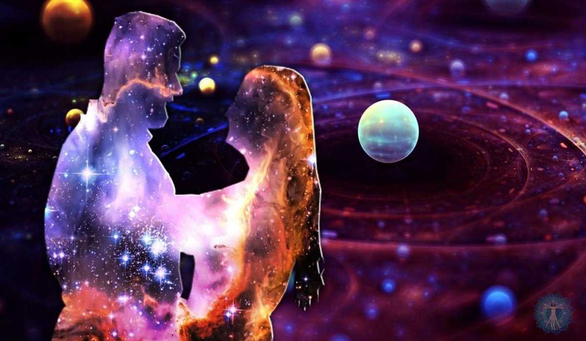 You are currently viewing The 5 Phases of a Karmic Relationship! What Should You Do?