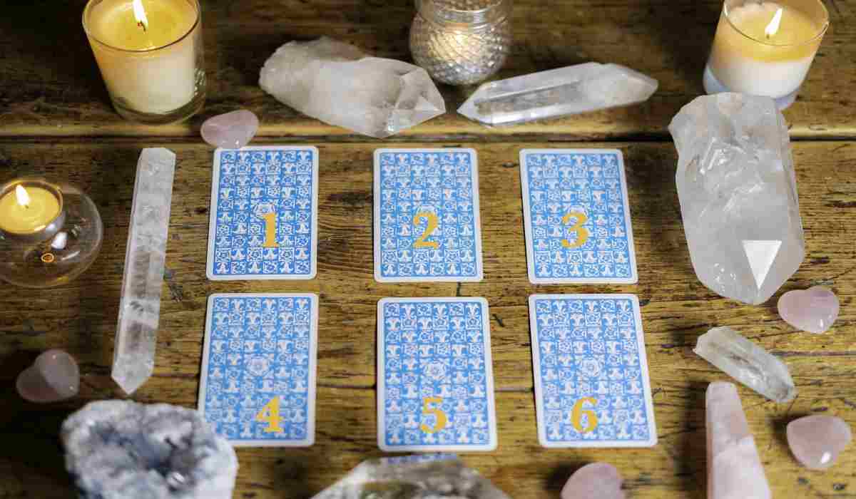 Read more about the article Intuition test: Choose a Card that Will Show You what to Expect from Your Near Future