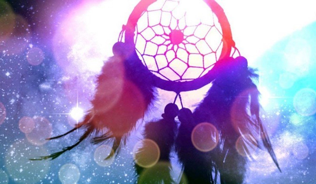 You are currently viewing The Spiritual Meaning of the Dreamcatcher Symbol! What Are its Powers?
