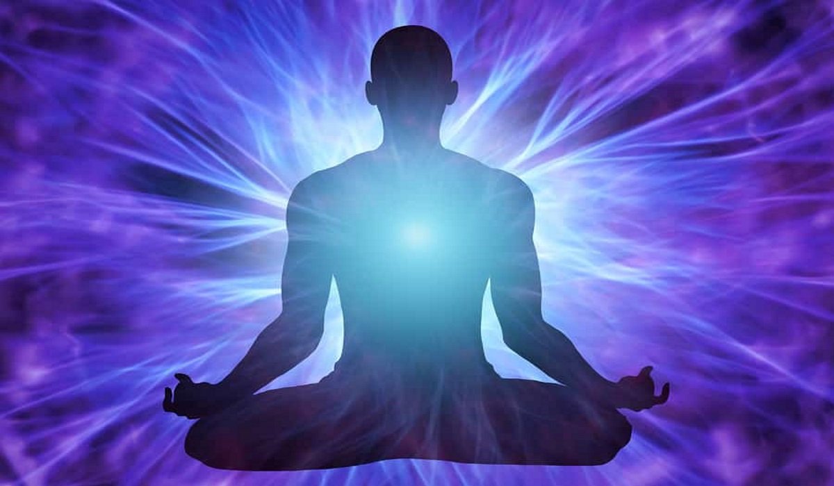 You are currently viewing 9 Things that Affect Your Aura Negatively