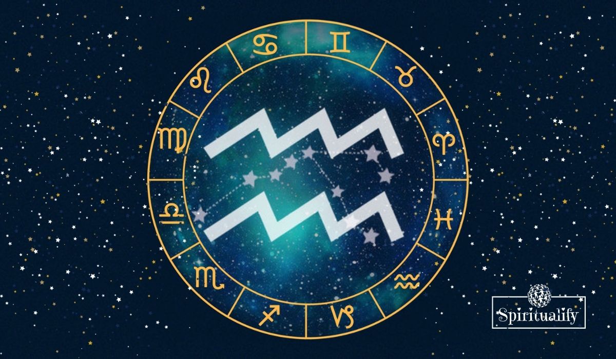 You are currently viewing 3 Zodiac Signs Will Be Least Affected by the New Moon in Aquarius February 2021
